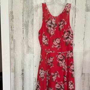 Ann Taylor red floral dress. Size 12. New condition.
